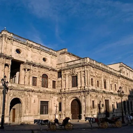 Apartamento Entero De 170m2 A 100 Metros De La Catedral Sevilla